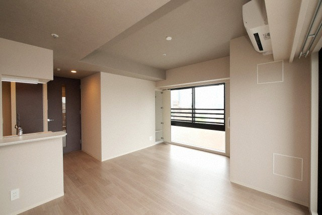 Dimora靭公園の居間・リビング