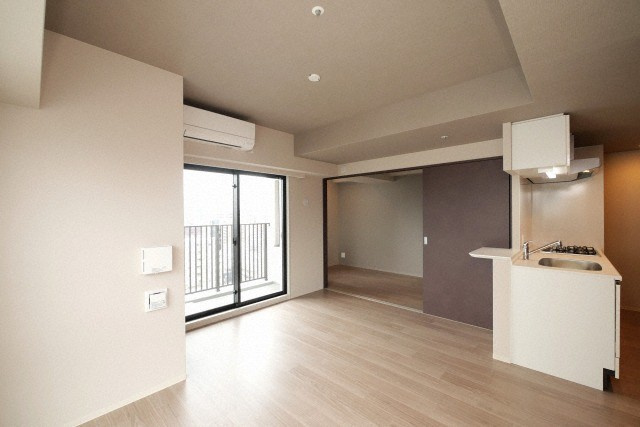 Dimora靭公園の居間・リビング