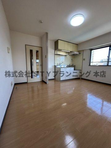 仲介手数料０円！ミラ川名の居間・リビング