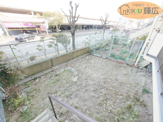 【庭】 | 藤和東加古川ハイタウンＢ棟　1階