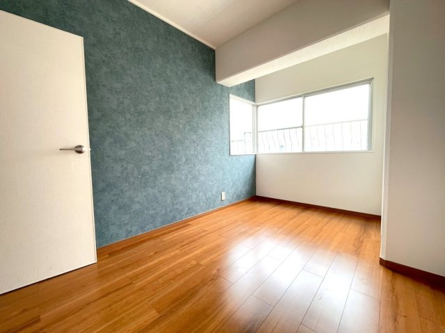 ◆ペット可◆室内リフォーム済◆近鉄新田辺駅徒歩３分◆３階南向き３ＬＤＫ◆エクセルハイツ新田辺１号棟の洋室|洋室