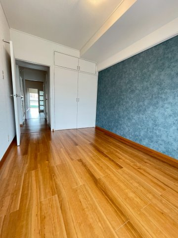 ◆ペット可◆室内リフォーム済◆近鉄新田辺駅徒歩３分◆３階南向き３ＬＤＫ◆エクセルハイツ新田辺１号棟の洋室|洋室