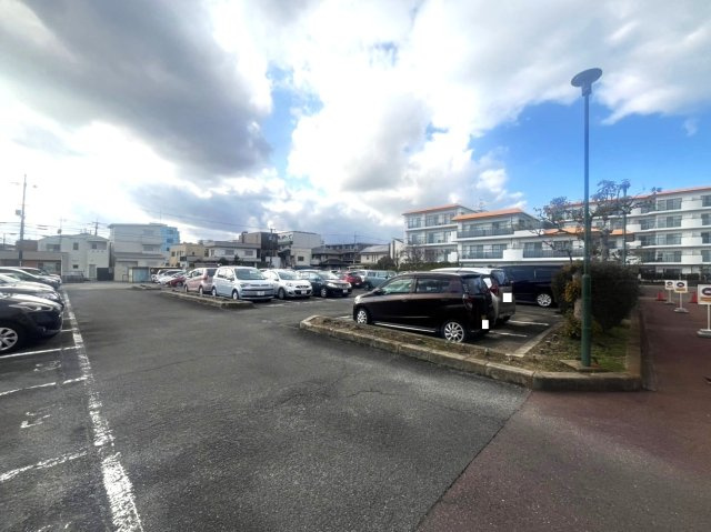 ◆ペット可◆室内リフォーム済◆近鉄新田辺駅徒歩３分◆３階南向き３ＬＤＫ◆エクセルハイツ新田辺１号棟の駐車場|駐車場