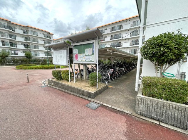 ◆ペット可◆室内リフォーム済◆近鉄新田辺駅徒歩３分◆３階南向き３ＬＤＫ◆エクセルハイツ新田辺１号棟の駐輪場|駐輪場
