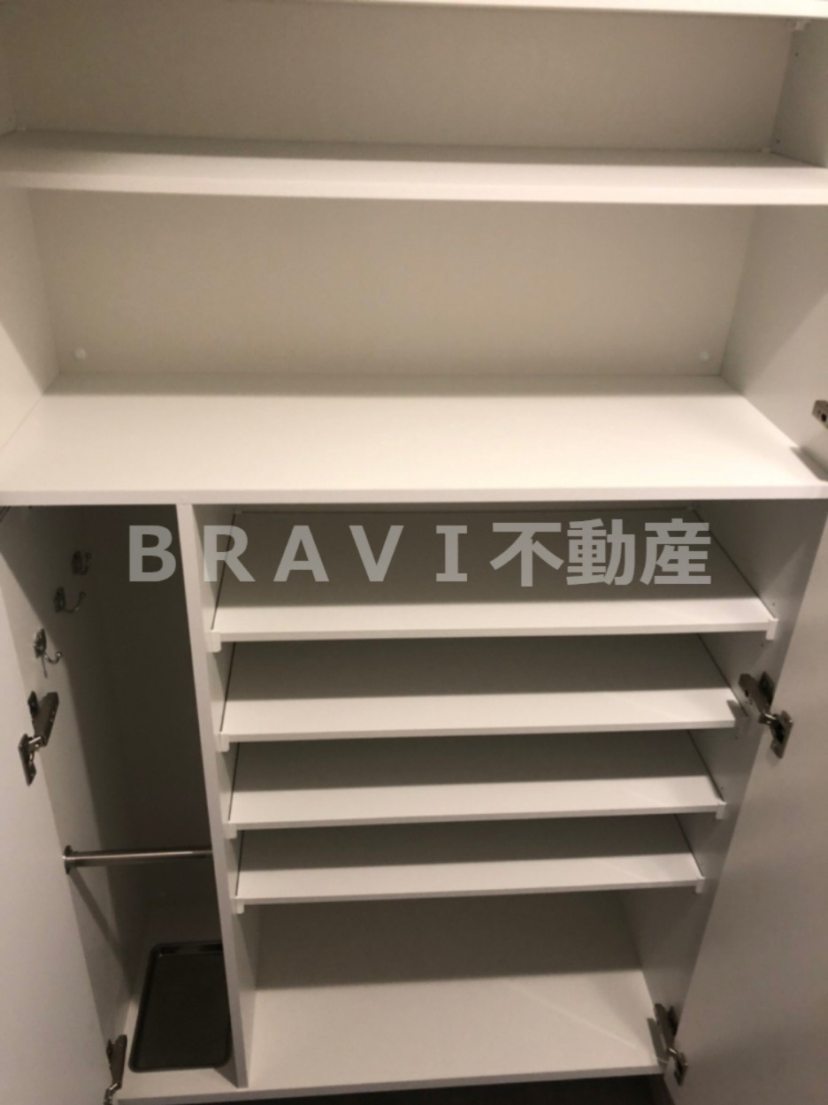アーバネックス大阪天満橋 BRAVI不動産の玄関|【アーバネックス大阪天満橋】収納豊富なシューズボックス