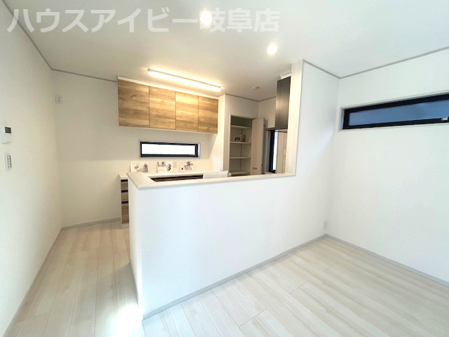 【居間・リビング】の画像