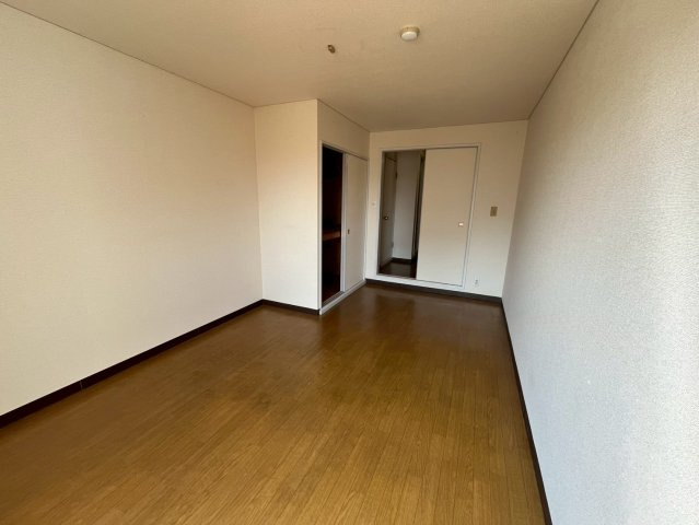 サンパレス山崎の寝室