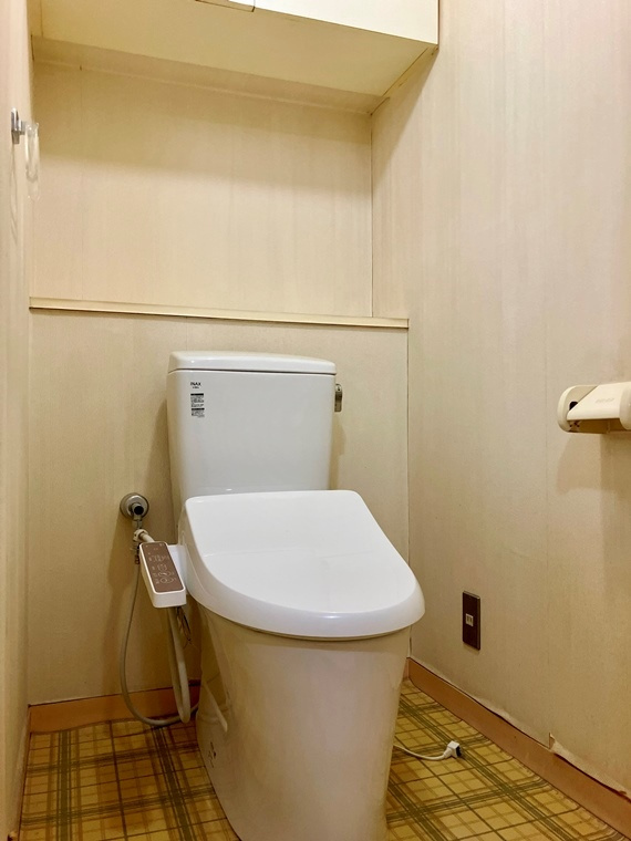 ネオハイツ江戸川台Ａ棟のトイレ|落ち着いた色調のトイレです