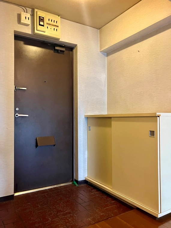 ネオハイツ江戸川台Ａ棟の玄関|ゆったりとした玄関です