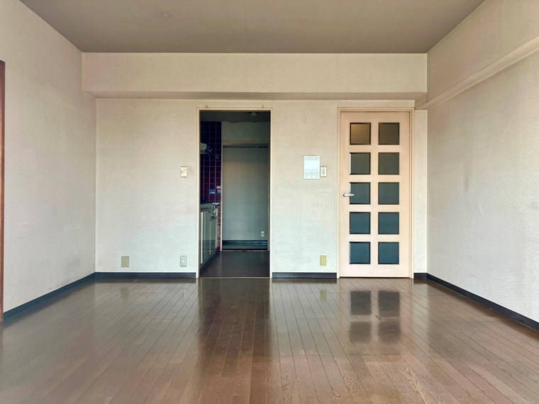 ネオハイツ江戸川台Ａ棟の居間・リビング|使いやすい居間です