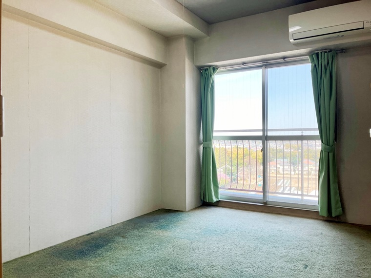 ネオハイツ江戸川台Ａ棟の寝室|ゆとりの広さです