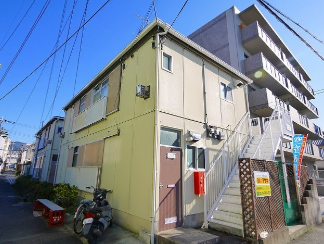 西田ハイツの外観