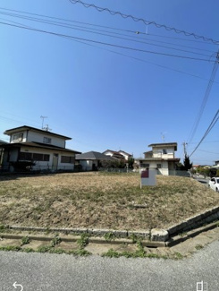 【外観】 | 建築条件なし！約81.98坪。
陽当たり良好角地♪