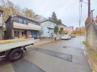 【前面道路含む現地写真】