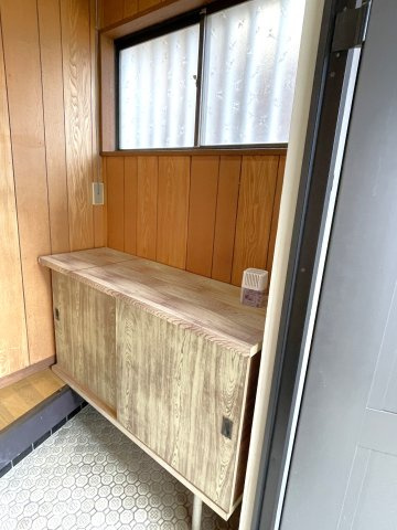 南上宿貸戸建の玄関