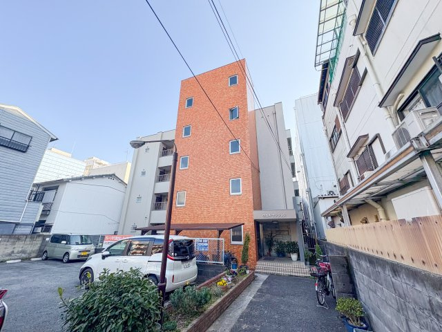 ウエキマンションの外観