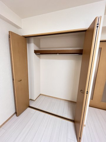大阪市城東区野江２丁目の賃貸マンションの収納