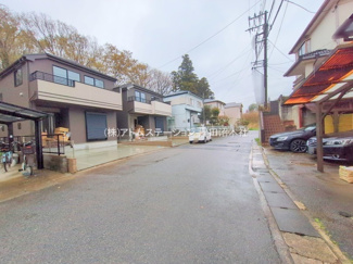 【前面道路含む現地写真】