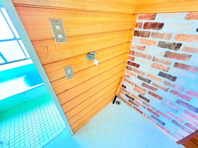 室岡店舗戸建の洗面所