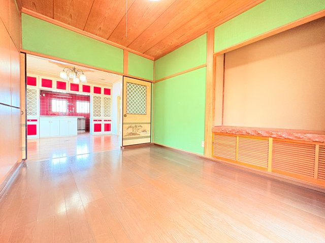 室岡店舗戸建の洋室
