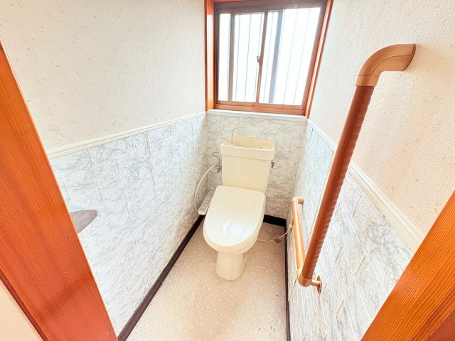 室岡店舗戸建のトイレ