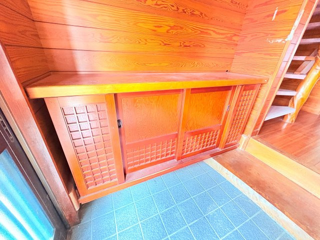 室岡店舗戸建の収納