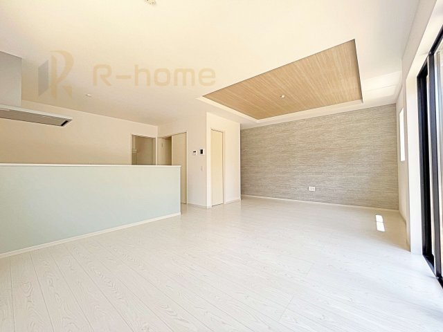 我孫子市泉7期　新築戸建て　1号棟の居間・リビング|広々としたLDK♪充分な広さがあり、ご家族でインテリアのレイアウトを考えるのも楽しみですね！