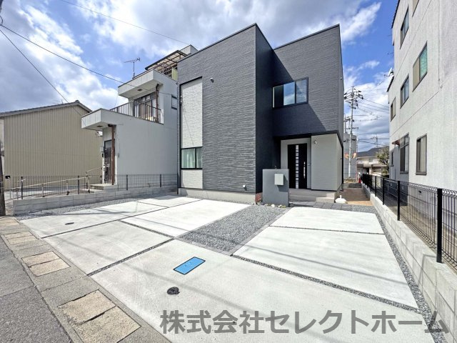 制震＆サンルームを備えた家事楽の家：松永町5丁目 限定1棟の外観|★先着順販売受付開始！
制震＆サンルームを備えた家事楽収納力の家：松永町5丁目 限定1棟
◎JR 松永駅徒歩11分
◎暮らしやすさを極めた人気の新築戸建
◎見学随時対応中！ご希望日時お知らせください