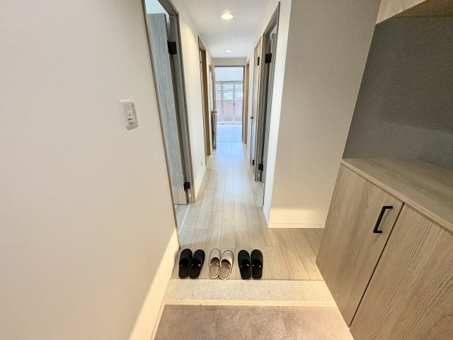 アルファステイツ朝霧ヒルズの玄関