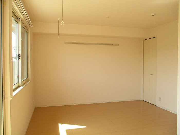 メゾンクレールＤの洋室