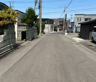 【前面道路含む現地写真】 | 弘前市稔町・売地 | 東側道路