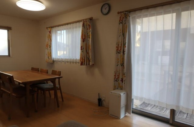 【居間・リビング】 | 熊谷市妻沼東２丁目　中古戸建