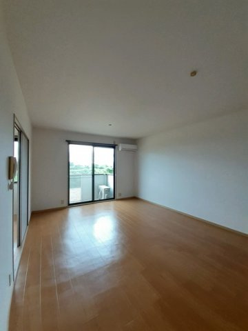 ドリームハイツⅢの居間・リビング