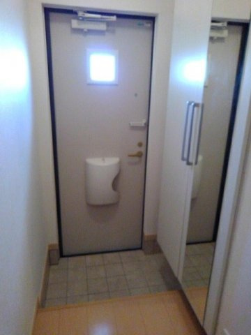 サン　セレーノの玄関