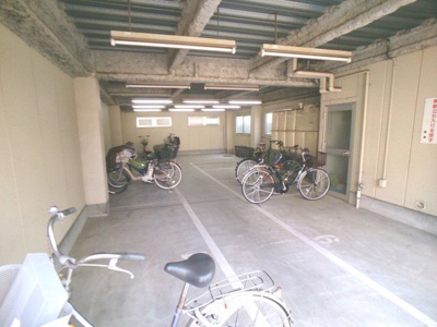 【駐車場】 | ハイムヨコセ | 1階が駐輪場になっています