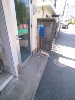 【エントランス】 | ハイムヨコセ | 落ち着いたエントランスです