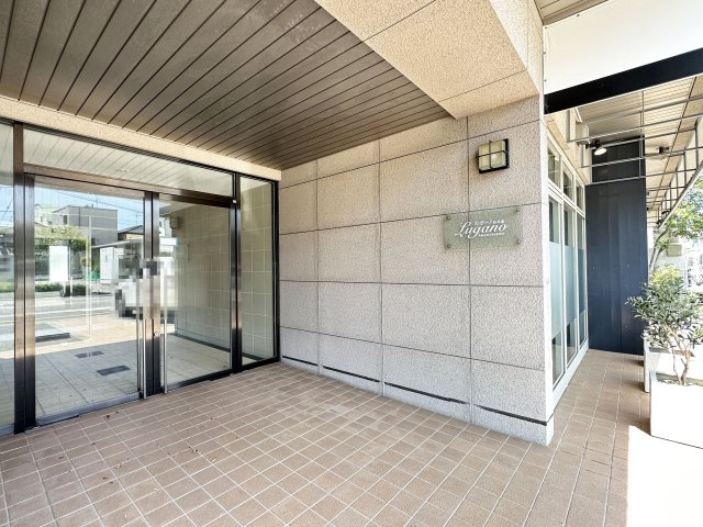 ルガーノ杉井流のロビー