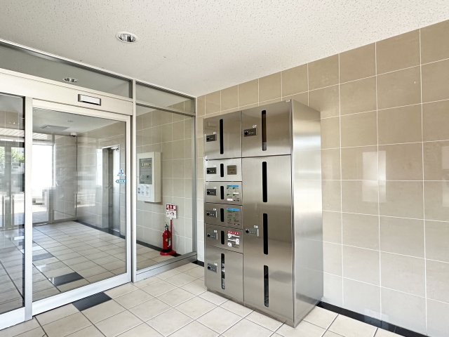 ルガーノ杉井流のロビー