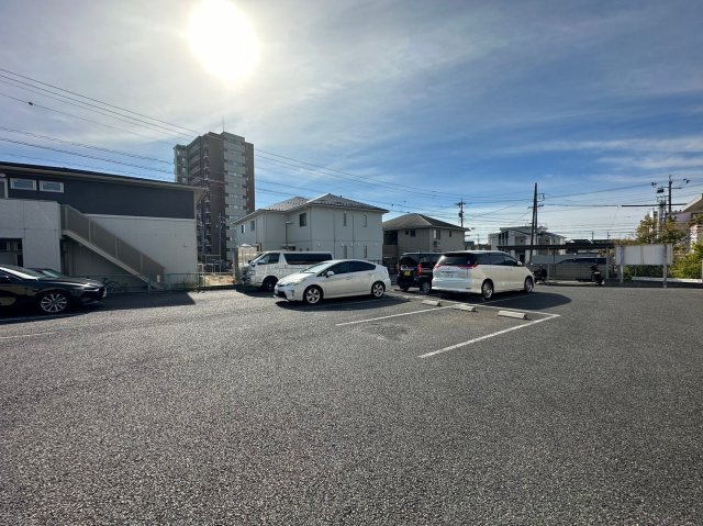 コーポラス丸山公園の駐車場