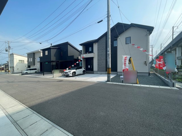 新築戸建　伊達市上志和田1期　Erde　全1棟の駐車場