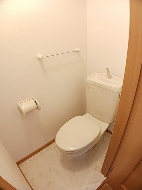 アパートメント　ベティBのトイレ