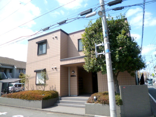 メゾン　ド　マルス　のエントランス|安心のオートロックマンション　コンビニ10秒