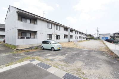 【駐車場】 | エスペランサ花水木Ａ | 駐車場に車を止められます