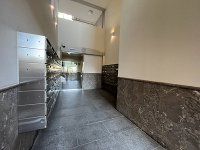 【エントランス】 | ステイツ武蔵野・東大和グランパサージュ | サブエントランス内です。オートロック付きです(^^♪