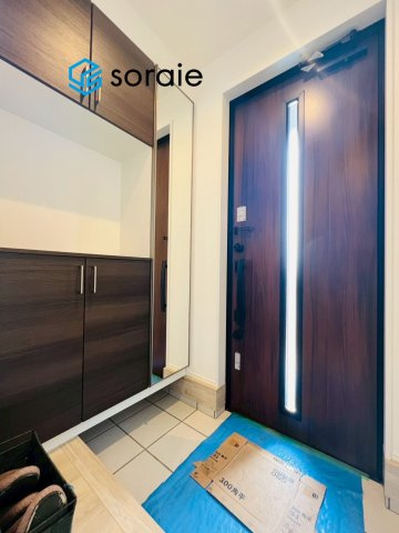 川越市稲荷町　新築戸建の玄関