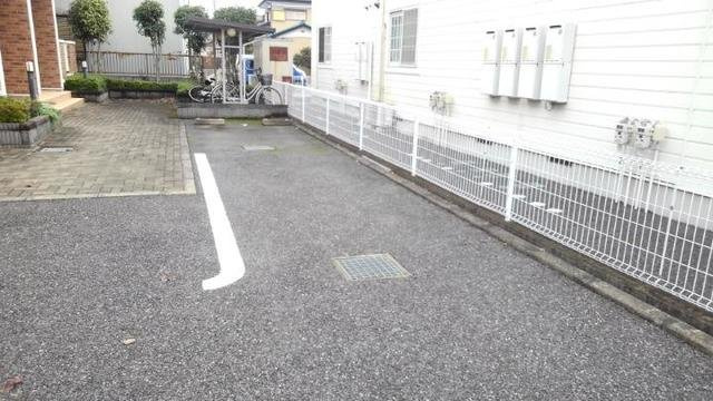 【駐車場】 | モンテラート | 駐車場に車を止められます