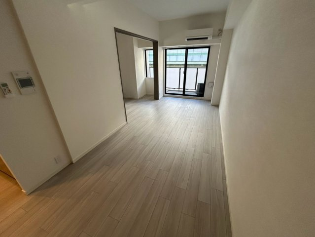 S-RESIDENCE阿波座bouncyの居間・リビング