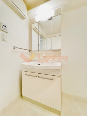 【洗面所】 | ケルンリーガル | コンパクトで使いやすい洗面所※別号室の写真です