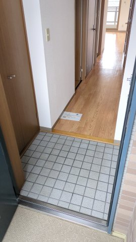 リヴェール湘南の玄関