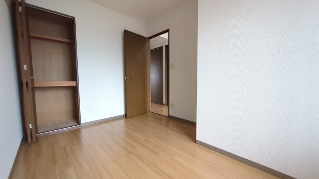 リヴェール湘南の洋室